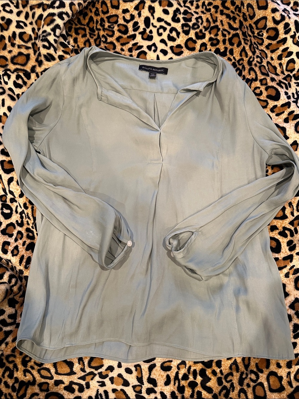 Banana republic  Sage Green Button-Cuff V-Neck Blouse